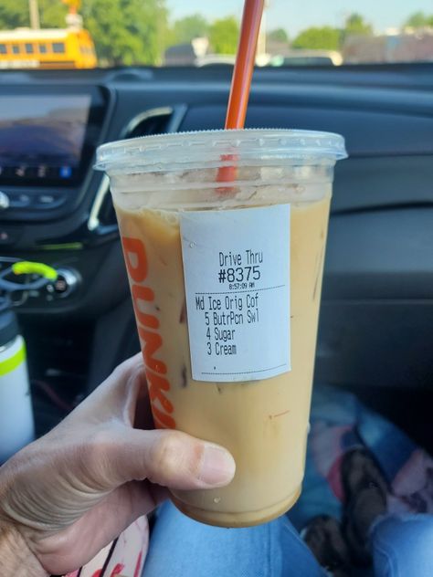 Butter Pecan Dunkin Order, Dunkin Butter Pecan, Dunkin Recipes, Best Dunkin Donuts Drinks, Coffe Drinks, Dunkin Donuts Coffee Drinks, Dunkin Iced Coffee, Dunkin Donuts Iced Coffee, Cold Starbucks Drinks