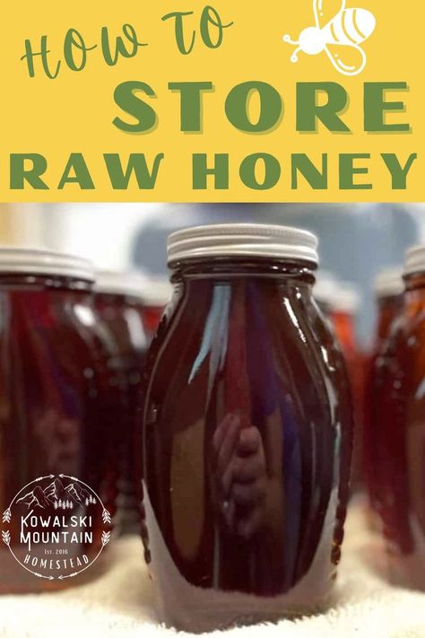 glass bottles of raw honey How To Keep Honey From Hardening, How To Store Honey Long Term, Uncrystalize Honey How To, How To Store Honey, Beginner Homesteading, Honey Storage, Honey Wand, Honey Bees Keeping, Honey Bee Garden