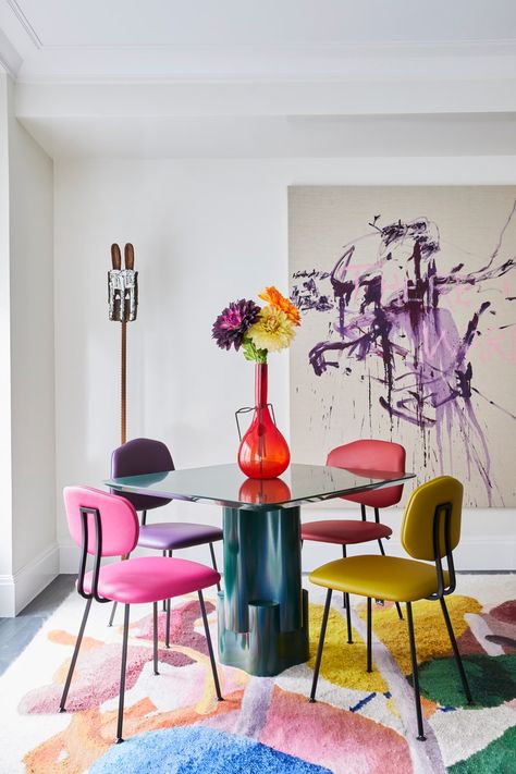 Tour This Wacky and Wonderful New York City Home | Architectural Digest Upper East Side Apartment, Eclectic Dining Room, Eclectic Dining, Dining Room Colors, Maximalism, Eclectic Home, Dining Room Design, Colorful Design, Architectural Digest