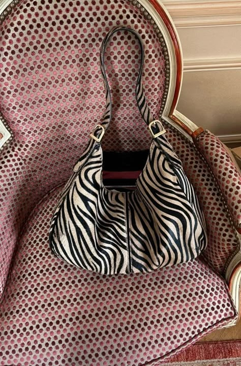 Rouje Bag, 2025 Trend Forecast, Zebra Bag, Thrift Style, Current Obsession, Jeanne Damas, Autumn Fits, Plush Bags, Vintage Thrift