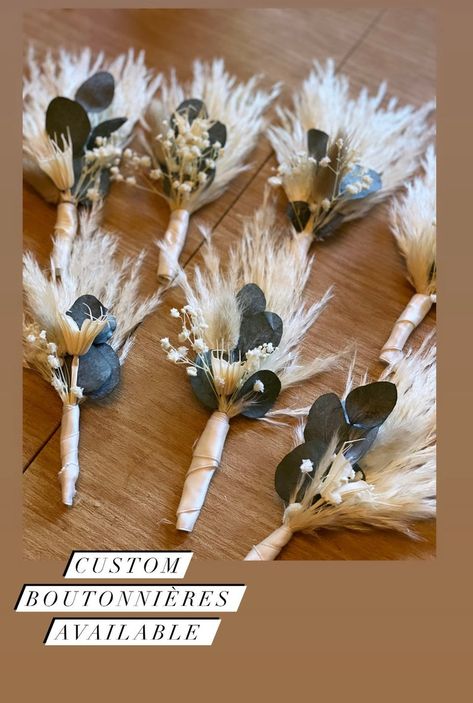 Boho Groomsmen, Pampas Grass Arrangement, Dried Flower Bouquet Wedding, Grooms And Groomsmen, Flower Boutonniere, Rustic Boutonniere, Boho Wedding Bouquet, Boho Wedding Flowers, Grass Wedding