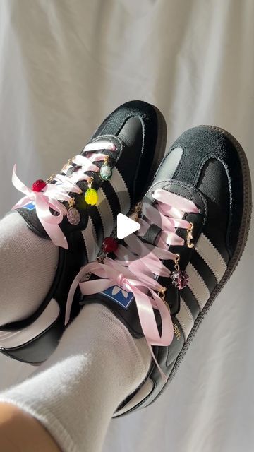 Connie Wi 위다희 on Instagram: "decorate my @adidas sambas w/ me 🎀🖤  I’m going to a black pink concert this weekend & wanted to decorate my sambas for it hehe   _________ #adidassamba #decoratingsambas #diyshoecharms #diycrafts" Decorated Sneakers, Black Pink Concert, Black Adidas Outfit, Adidas Samba Black, Pink Concert, Samba Shoes, New York Outfit, Custom Adidas, Adidas Sambas