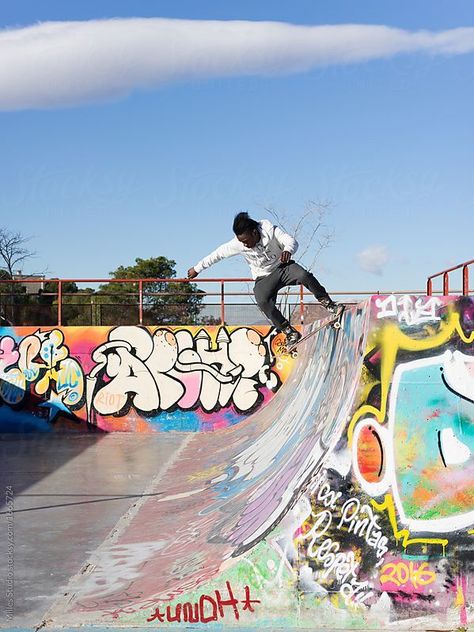 Graffiti Skatepark, Skatepark Art, Skateboard Collection, Kick Flip, Skateboard Room, Skate Ramp, Skateboard Ramps, Mini Skateboard, Skateboard Park