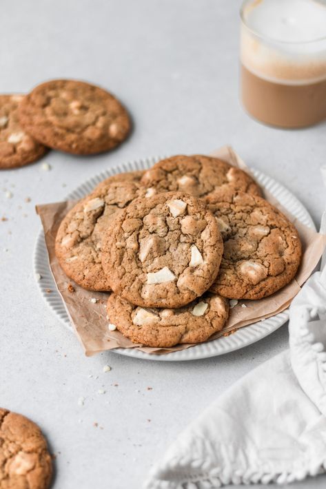 With an espresso flavored dough and scattered bits of velvety white chocolate, these cookies are perfect for the coffee lover in your life. Espresso Cookies, Espresso Cookie, Coffee Cookies, Choc Chip Cookies, Vanilla Latte, Cookie Packaging, Perfect Cookie, Cute Desserts, Special Recipes