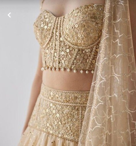 Print Lehenga, Foil Prints, Delhi Wedding, Indian Outfits Lehenga, Lehenga Designs Simple, Latest Model Blouse Designs, Gaun Fashion, Top Indian, Saree Blouse Patterns