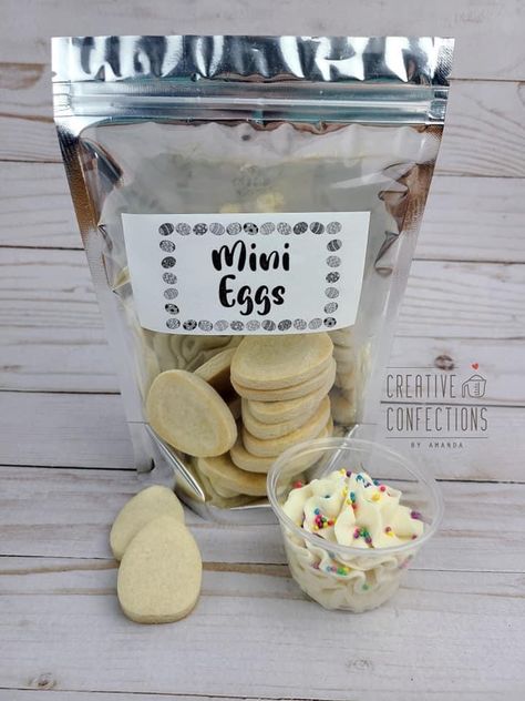 Cookie Dunkers, Easter Treat Box Ideas, Cookie Dipper, Easter Cookie Cake, Easter Treat Box, Home Bakery Business, Easter Sugar Cookies, Mini Eggs, Bakery Business