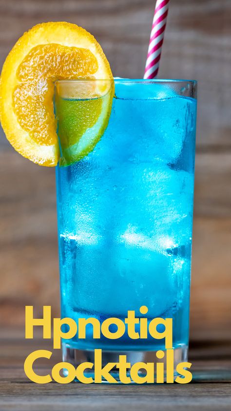 Hpnotiq Cocktails Blue Spirit, Comic Ideas, Yummy Alcoholic Drinks, Liquor Drinks, Fruit Juices, Tropical Drink, Vodka Cocktails, Drink Menu, Exotic Fruit