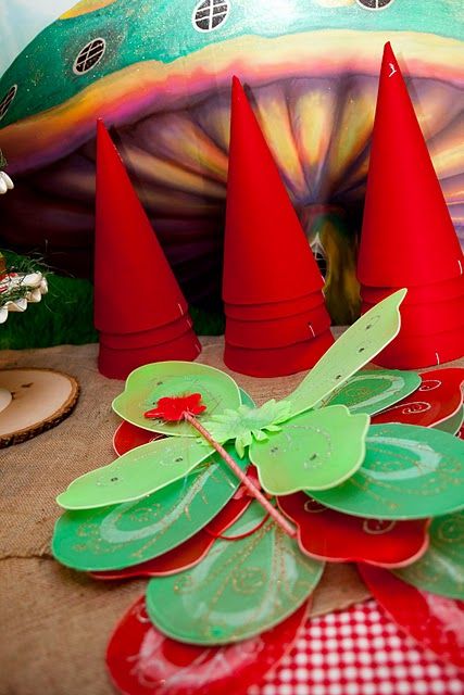 Love the simple star wands! Woodland Fairy Birthday, Gnome Hats, Fairy Princess Party, Enchanted Forest Birthday, Woodland Fairy Party, Butterfly Garden Party, Fairy Gnome, Enchanted Forest Party, Pirates Party