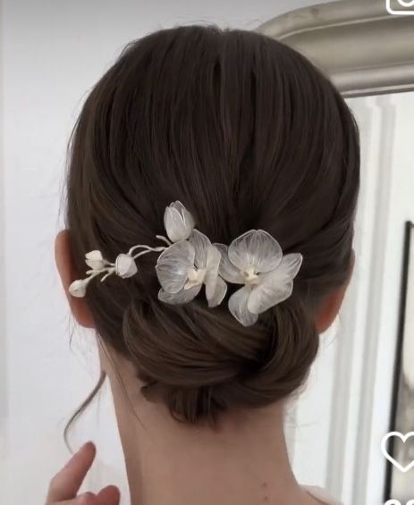 Floral Hair Accessories Brides, Hair Ornaments Wedding, Pearl Bridal Headband, Hippie Wedding, Bride Headpiece, Handmade Flowers Fabric, Resin Jewelry Diy, Hair Accessories Collection, Bride Hair Accessories