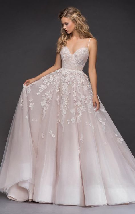 c913303f392ffc643f7240b180602652 Hayley Paige Wedding Dresses, Hayley Paige Wedding, Hayley Paige Wedding Dress, Trendy Prom Dresses, Pnina Tornai, Hayley Paige, Cute Wedding Dress, Cute Prom Dresses, Pretty Prom Dresses