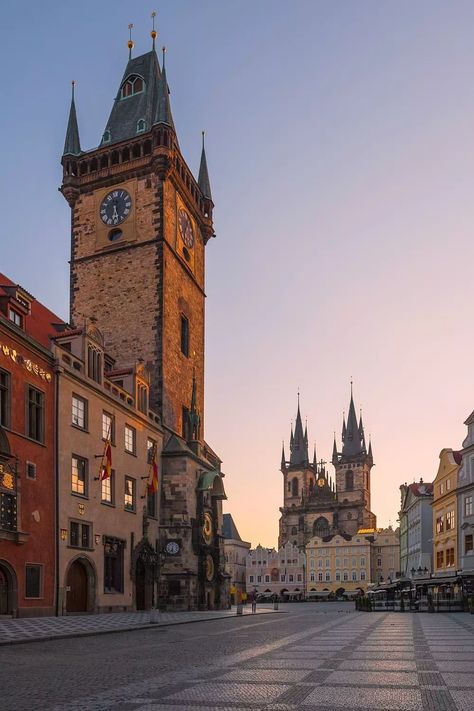 Prague Old Town Square, Old Europe Aesthetic, Czechia Aesthetic, Old City Aesthetic, Prague Summer, Prague Aesthetic, Prague Old Town, Prague City, City Square