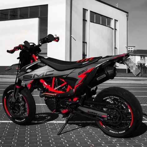 Custom Dirt Bike, Ktm Supermoto, Tmax Yamaha, Dirt Motorcycle, Motocross Love, Cool Dirt Bikes, Image Moto, Red Motorcycle, Motorcross Bike