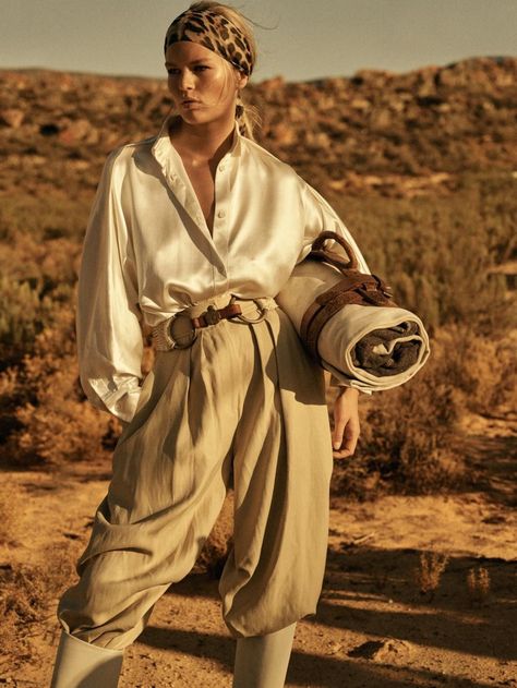 Anna Ewers Vogue Paris Safari Style Fashion Editorial Moda Safari, Anna Ewers, Safari Outfit, Safari Outfits, Africa Photography, Look Boho Chic, Bohemian Diesel, Chique Outfit, Mode Editorials