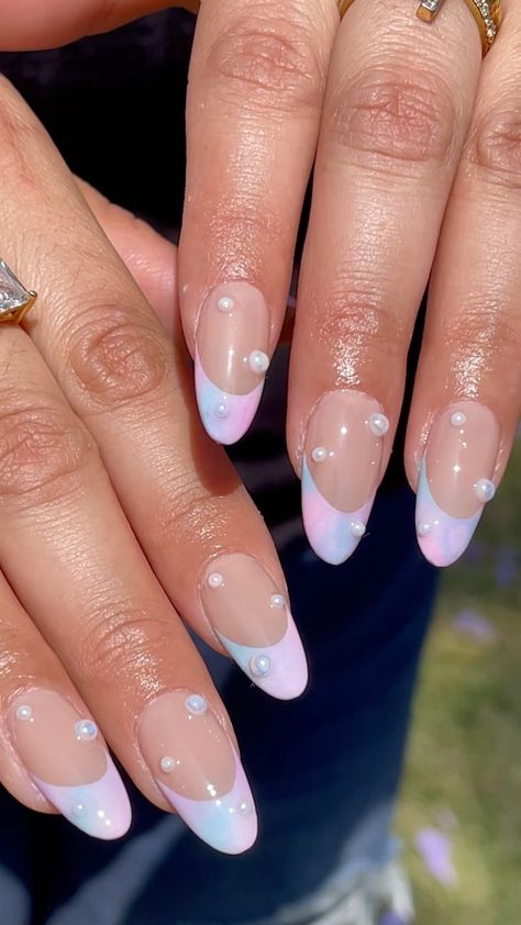 Cotton Candy Almond Nails, Gender Reveal Nails Almond, Gender Reveal Gel Nails, Cotton Candy Pink Nails, Gender Reveal Nails Ideas Simple, Cotton Candy Color Nails, Gender Reveal Nails Ideas, Gender Reveal Nails, Cotton Candy Nails