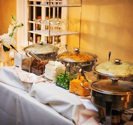 Really cool Food Bar ideas for your Wedding | Playbuzz Taco Bar Wedding, Mashed Potato Bar, Food Bar Ideas, Wedding Food Table, Bbq Wedding Reception, Soup Bar, Baked Potato Bar, Cool Food, Potato Bar