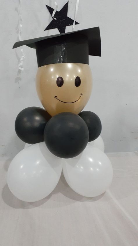 Egresados | Graduation diy, Fall crafts for kids, Balloon arrangements Graduation For Preschool Ideas, Preschool Graduation Themes, Preschool Graduation Party Ideas, Graduation Ideas For High School, Diy Fall Crafts For Kids, Graduation Party Ideas High School Boys, Graduation Party Desserts, Diy Fall Crafts, Diy Graduation Gifts