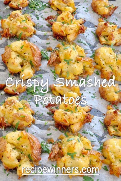 بطاطس مهروسة, Cook Potatoes, Smashed Potatoes Recipe, Crispy Smashed Potatoes, Potato Recipes Side Dishes, Potato Sides, Smashed Potatoes, Potato Side Dishes, How To Cook Potatoes