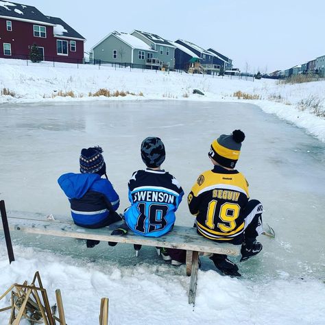 Kate’s Instagram photo: “The boys are loving the pond! #hockey #minnesota #stateofhockey” Pond Hockey, Hockey Aesthetic, Outdoor Ice Skating, Snow Fort, Frozen Pond, Pond Painting, Canadian Winter, Downhill Skiing, Snow Days