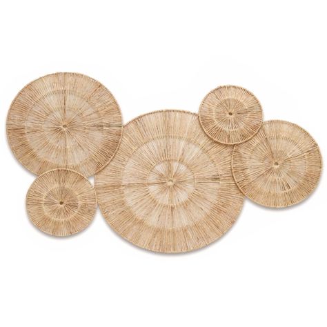 PRICES MAY VARY. [🎠𝐁𝐎𝐇𝐄𝐌𝐈𝐀𝐍 𝐕𝐈𝐁𝐄] The light brown shade of these wall hangings creates a calm & pleasing atmosphere. With a circular sunburst pattern, they have a simple yet elegant texture that can create a focal point among your interiors. [💖𝐁𝐄𝐀𝐔𝐓𝐈𝐅𝐔𝐋 𝐒𝐄𝐓 𝐎𝐅 𝟓] This wall decor set has 5 plates with different sizes (18", 14", 11", 8", 7") that perfectly complement each other. With large & small sizes together, they create a sense of harmony and balance to your space Jute Wall Decor, Boho Style Living, Hanging Bedroom, Handmade Wall Decor, Decorative Baskets, Popular Decor, Basket Wall Decor, Accent Wall Decor, Wall Plates