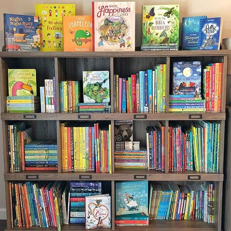 Bookshelf With Books, Project Playroom, Costal Farmhouse, Ikea Kids Playroom, Classroom 2023, Bookstore Ideas, Kids Room Bookshelves, Build A Home, Library Shelves