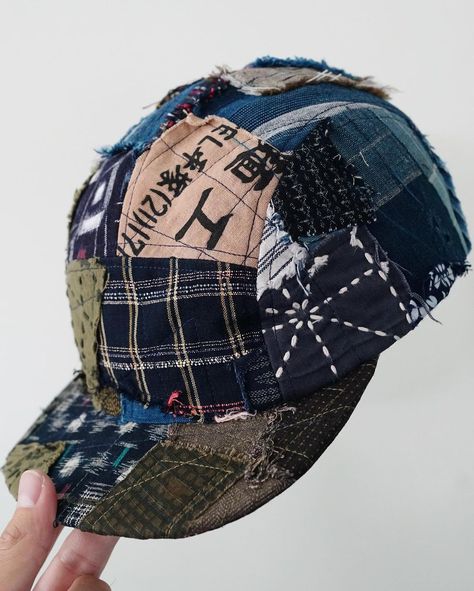 Hat Upcycle Ideas, Upcycled Hats, Patchwork Hat, Pola Topi, Custom Made Hats, Embellished Denim Jacket, Denim Art, Upcycle Sewing, Diy Upcycle