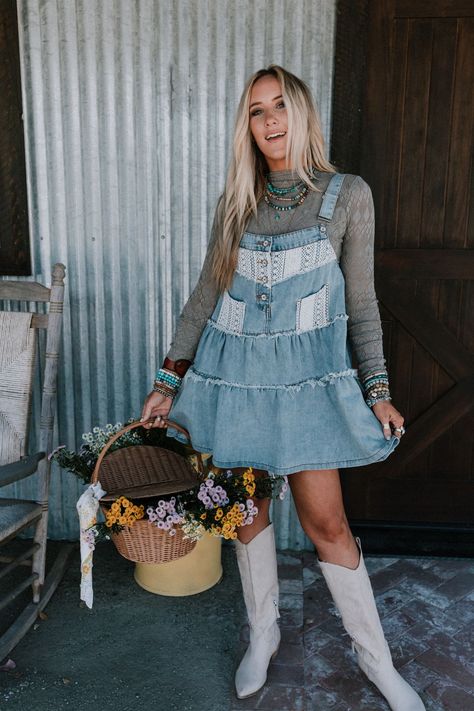 Petal Pockets Crochet Denim Dress - Denim Jean Dress With Boots, Denim Dress Outfit Winter, Overall Dress Outfit, Bohemian Clothing For Women, Church Outfit Fall, Southern Style Outfits, Mini Dress Style, Denim Dress Outfit, Nashville Outfit