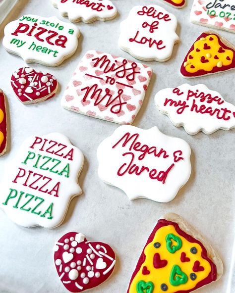 Pizza Couples Shower Theme, Pizza Engagement Party Decor, Perfect Pair Engagement Party, Pizza And Wings Before The Rings Decorations, Pizza Party Bridal Shower Decorations, Pizza And Booze Before I Dos, Pizza Themed Bachelorette Party, Pizza Theme Cookies, Pizza And Brews Before I Do