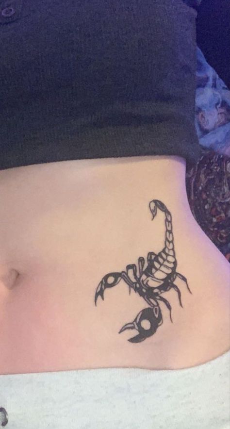 Scorpion Tattoos, Tummy Tattoo, Waist Tattoos, Bauch Tattoos, Band Tattoos, Scorpio Tattoo, Scorpion Tattoo, Tattoo Sleeves, Spine Tattoos For Women