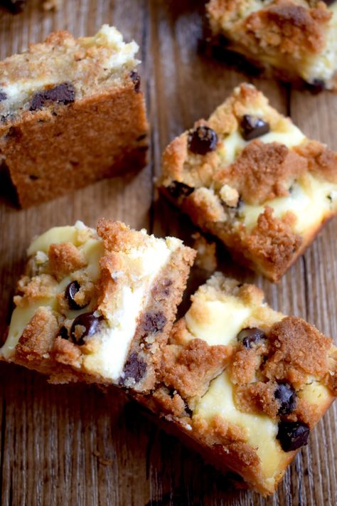 Keto Chocolate Chip Cookie Cheesecake Bars | Mouthwatering Motivation Chocolate Chip Cookie Cheesecake Bars, Keto Chocolate Chip Cookie, Cookie Cheesecake Bars, Chocolate Chip Cookie Cheesecake, Cookie Cheesecake, Keto Bars, Postre Keto, Keto Chocolate Chip Cookies, Keto Chocolate Chips