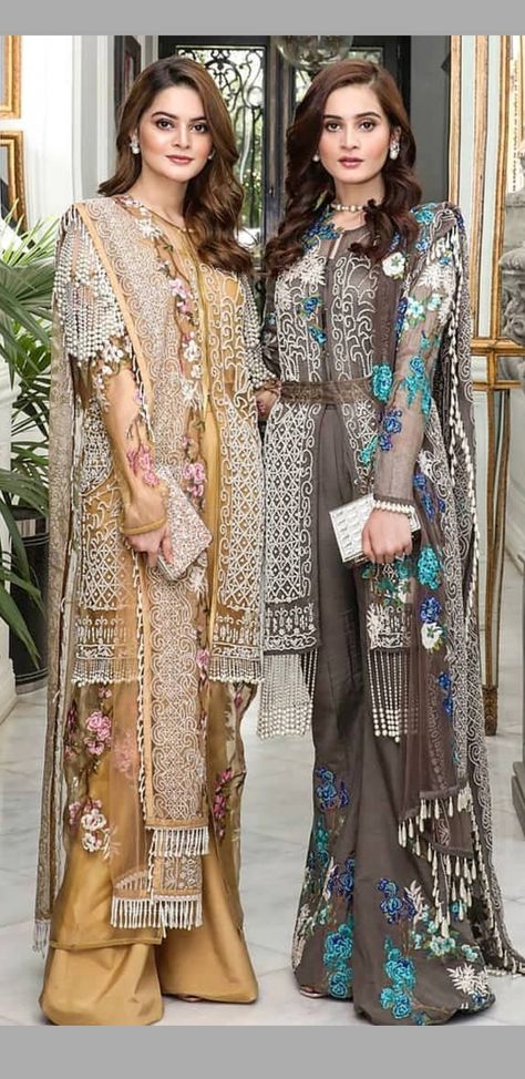 Afshi majid ❤️😍😘 Eid Clothes, Pakistani Party Wear Dresses, Pakistani Couture, Pakistani Wedding Outfits, Sana Safinaz, Pakistani Fancy Dresses, Pakistani Dresses Casual, Pakistani Fashion Party Wear, Eid Dresses