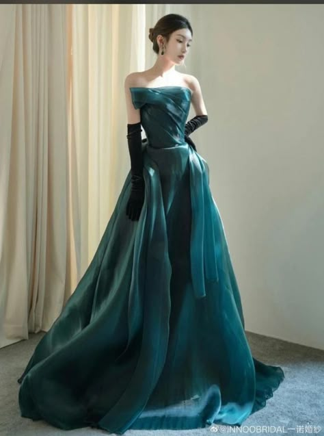 Vintage Green Dress Formal, Green Velvet Ball Gown, Formal Wrap Dress Evening Gowns, Green Ball Gown Aesthetic, Green Gown Aesthetic, Emerald Green Dress Aesthetic, Green Royal Dress, Slytherin Prom Dress, Royal Green Dress