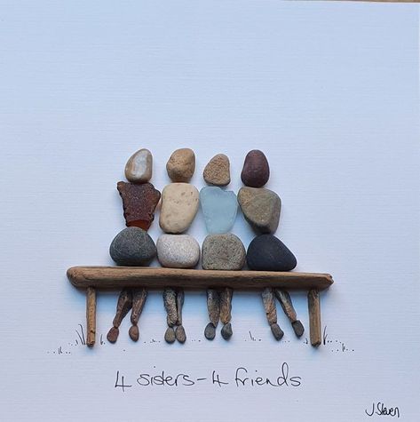 Tre Kunst, Stone Pictures Pebble Art, Pebble Art Family, Art Pierre, Creation Deco, Driftwood Crafts, Sea Glass Crafts, Picture Art, Stone Pictures