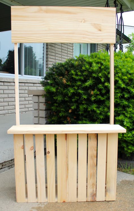 Easy Diy Lemonade Stand, Simple Lemonade Stand, Limonade Bar, Kids Lemonade Stands, Diy Lemonade Stand, Kids Lemonade, Diy Lemonade, Market Stands, Wooden Christmas Crafts