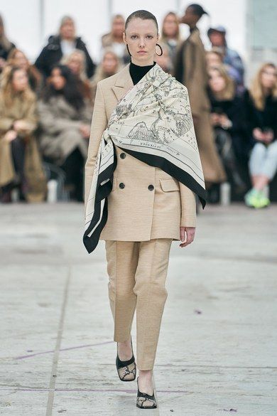 By Malene Birger Copenhagen Fall 2020 collection, runway looks, beauty, models, and reviews. Marlene Birger, Scarf Outfits, Henry Iv, Illustrator Template, High Fashion Photography, Scarf Outfit, Scarf Women Fashion, Vogue Russia, Malene Birger