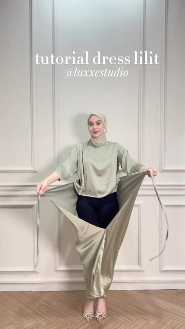 Hijau Sage Dress Hijab, Kebaya Sage Green Hijab, Dress Sage Green Hijab, Model Rok Lilit, Tutorial Rok Lilit, Sage Green Kebaya, Gaun Satin Dresses, Satin Dress Design, Kebaya Sage