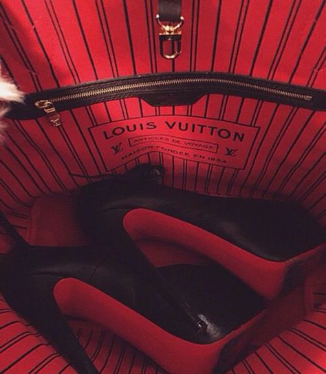 Handbags Big, Louis Vuitton Shoes Heels, Bags Online Shopping, Lv Bags, Handbags Fashion, Bags Black, Lv Handbags, Handbag Outlet, Louis Vuitton Shoes