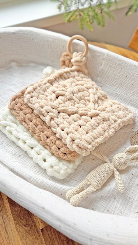 Crochet Baby Security Blanket, Lovey Blanket Crochet, Pacifier Blanket, Baby Pacifier Holder, Blanket Comforter, Baby Security Blanket, Lovey Blanket, Shower Bebe, Baby Lovey