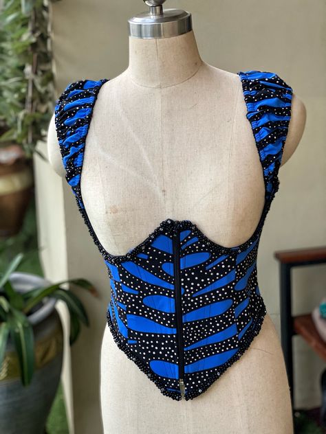 Ankara for real: stylishly crafted blue under bust corset Ankara Corset, Blue African Print, Under Bust Corset, Wearing Clothes, Corset Top, For Real, African Print, Ankara, Shoulder Straps