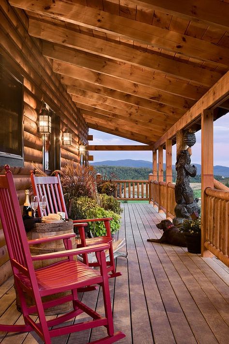 Cabin Porch Ideas, Cabin Front Porch, Rustic Porch Ideas, Cozy Mountain Home, Cabin Porches, Log Homes Exterior, Log Cabin Exterior, Cabin Porch, Building A Porch