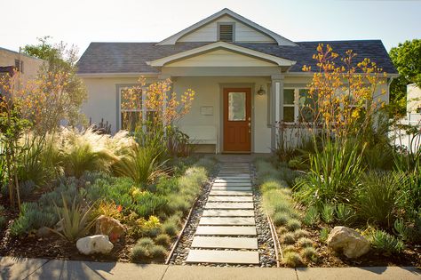 Yard Entrance Ideas, Front House Entrance, Outside Wall Ideas, Bloxburg Outside, Front Entrance Design, Front House Ideas, Drought Tolerant Landscape Front Yard, Drought Tolerant Landscape, Front House