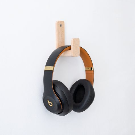 Wood Headphones, Diy Headphones, Home Recording Studio Setup, Recording Studio Setup, Wooden Coat Hooks, Wood Art Diy, Headset Holder, Wooden Wall Hooks, Shoe Room