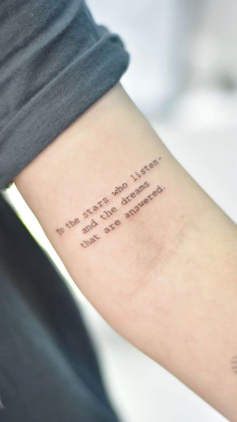 Small Acotar Tattoo Ideas, Acotar Tattoo Quotes, To The Stars Who Listen Tattoo, Rhysand Tattoo, Body Doodles, Acotar Tattoos, Snow Tattoo, Word Tattoo Ideas, Thumb Tattoos