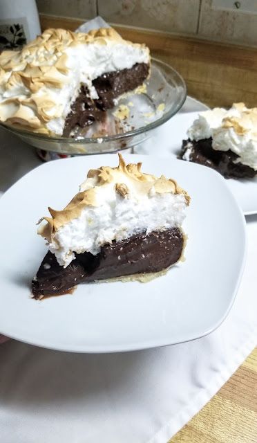 Old Fashioned Chocolate Meringue Pie, Chocolate Cream Pie With Meringue, Old Fashioned Chocolate Pie, Chocolate Meringue Pie, Butterscotch Pie, Homemade Chocolate Pudding, Chocolate Meringue, Pie Party, Decadent Chocolate Desserts