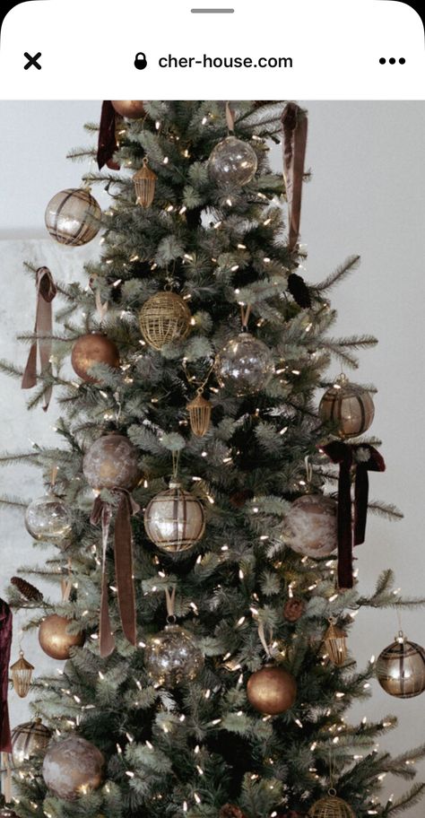 Sage Green And Cream Christmas Tree, Beige And Green Christmas Tree, David Christopher Christmas, Brown And Silver Christmas Tree, Brown Decorated Christmas Tree, Champagne And Brown Christmas Tree, Christmas Tree Ideas Brown, Velvet Ribbon On Christmas Tree, Masculine Christmas Tree