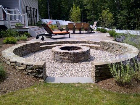 35 Awesome Sunken Fire Pit Ideas For The Best Family Gatherings | Decor Home Ideas Ground Fire Pit, Fire Pit Area Ideas, Patio Fire Pit Ideas, Sunken Fire Pit, In Ground Fire Pit, Curved Patio, Sunken Patio, Sunken Fire Pits, Fire Area