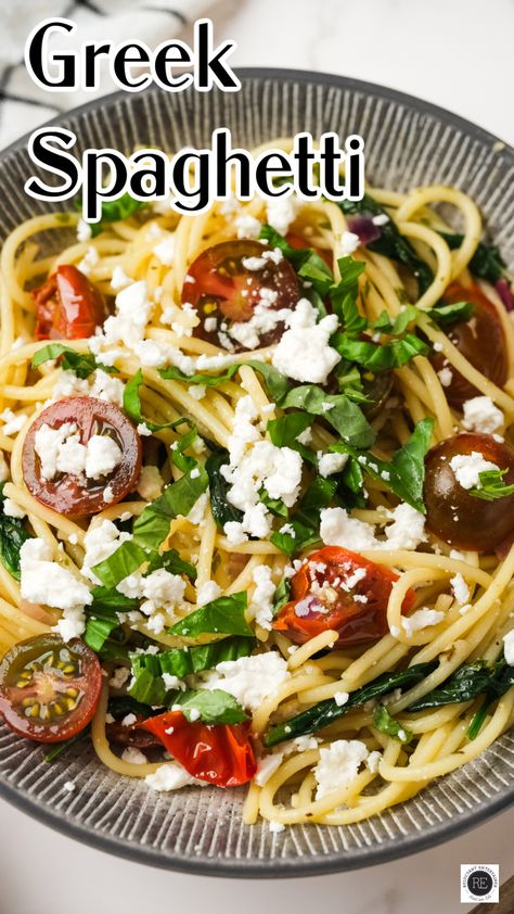 Mediterranean Spaghetti Salad, Greek Spaghetti Salad, Greek Pasta Sauce, Greek Pasta Recipes, Greek Spaghetti Recipe, Greek Pasta Dinner, Meditranian Meals Dinner, Greek Noodles, Lemon Feta Pasta