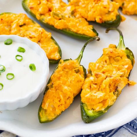 Chicken Jalapeno Poppers, Jalapeno Recipes Appetizers, Chicken Jalapeno, Spicy Southern Kitchen, Chicken Poppers, Jalapeno Popper Recipes, Buffalo Chicken Recipes, Spicy Appetizers, Poppers Recipe