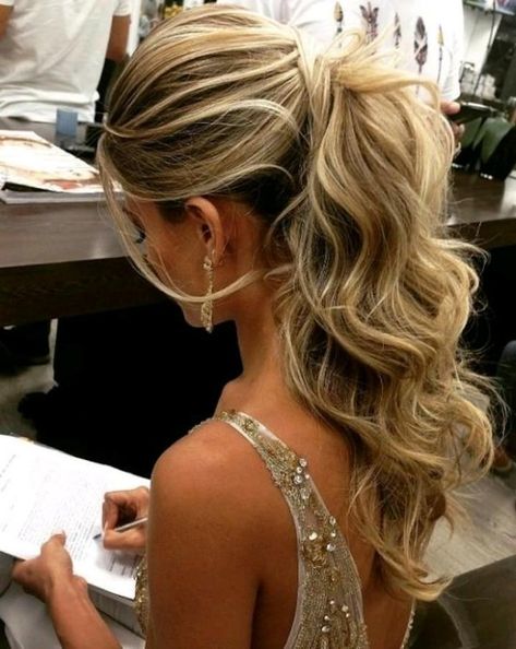 Diy Ponytail, Long Hair 50, Formal Hairstyles For Long Hair, Fesyen Rambut, Long Hair Models, Easy Hairstyles For Medium Hair, Prom Hairstyles For Long Hair, Long Hair Wedding Styles, Hairstyles Long