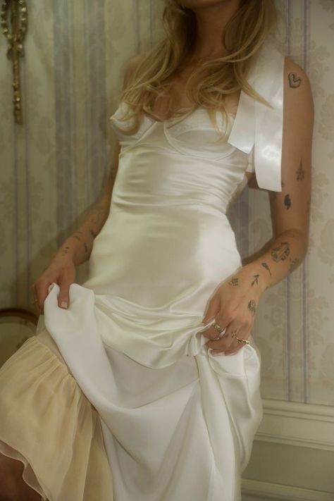 White Whimsical Dress, Wedding Dresses With Tattoos, Wedding Dress And Tattoos, Mirror Palais Wedding Dress, Wedding Dress With Tattoos Brides, Tattoos Wedding Dress, Wedding Dress With Tattoos, Wedding Dress Tattoos, Mirror Palais Bridal