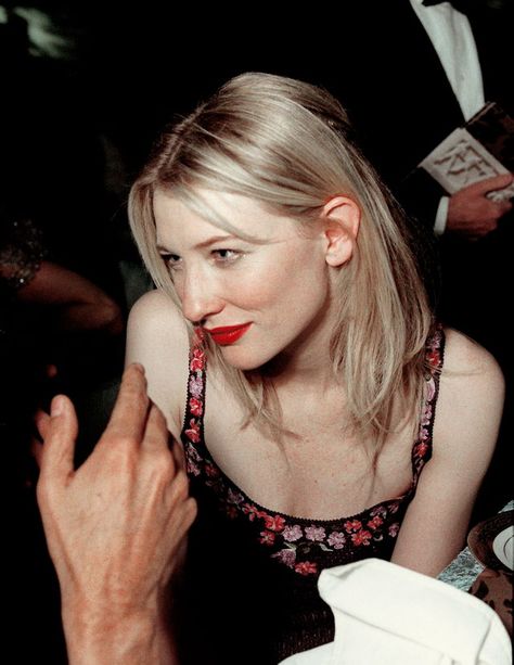 Cate Blanchett at the Academy Awards; 1999. Cate Blanchett Oscar, Beautiful Gown Designs, Catherine Élise Blanchett, A Streetcar Named Desire, Cate Blanchett, Beauty Icons, John Galliano, Academy Awards, Beautiful Gowns